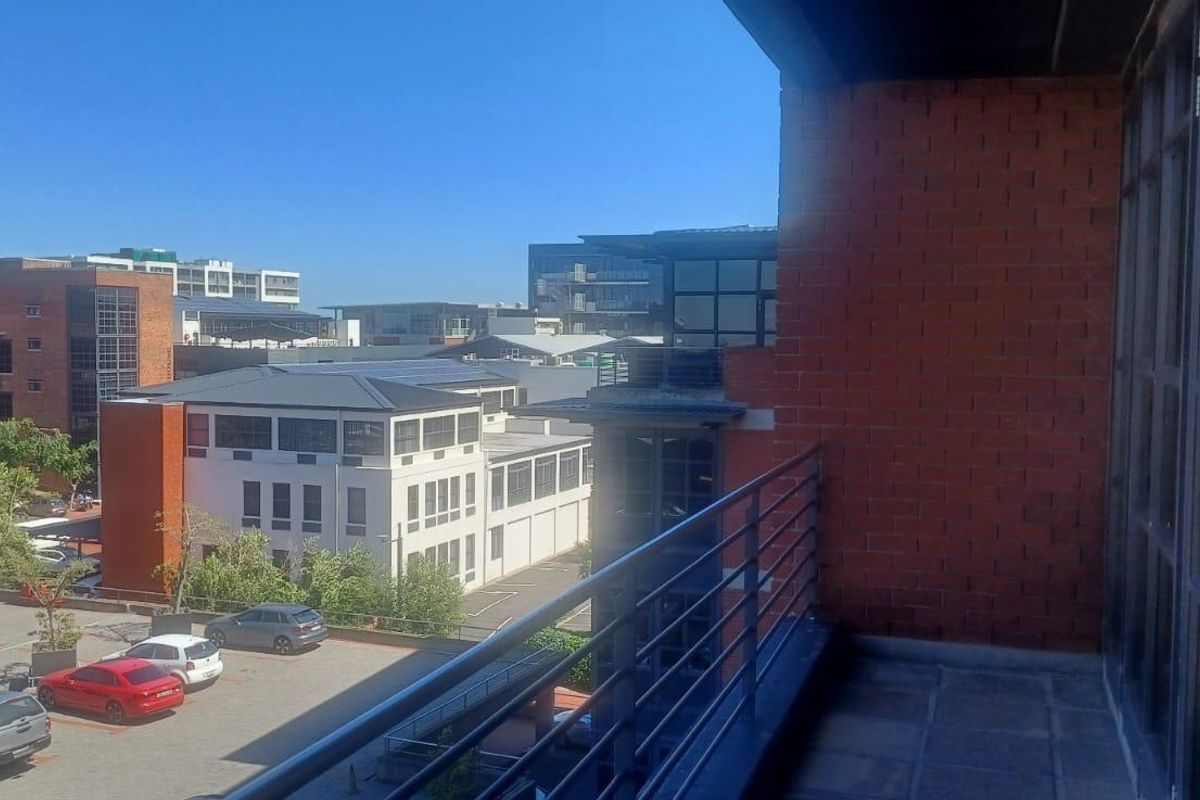 Prime Office Space in Secure and Sustainable Business Park - Photo 5