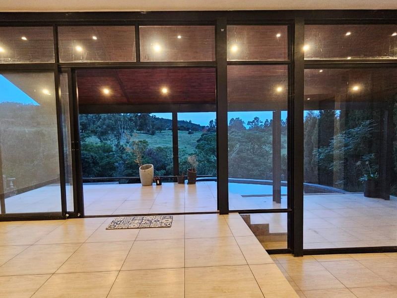 Modern 4 Bedroom home with uninterrupted views - Photo 9