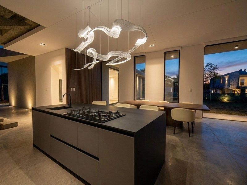 Contemporary Luxury Living in The Terraces - Photo 3