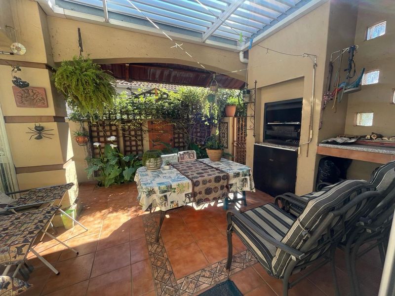 3 Bedroom Family Home - Photo 6