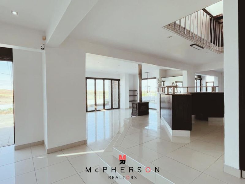 Luxury Desert View Residence - Photo 10
