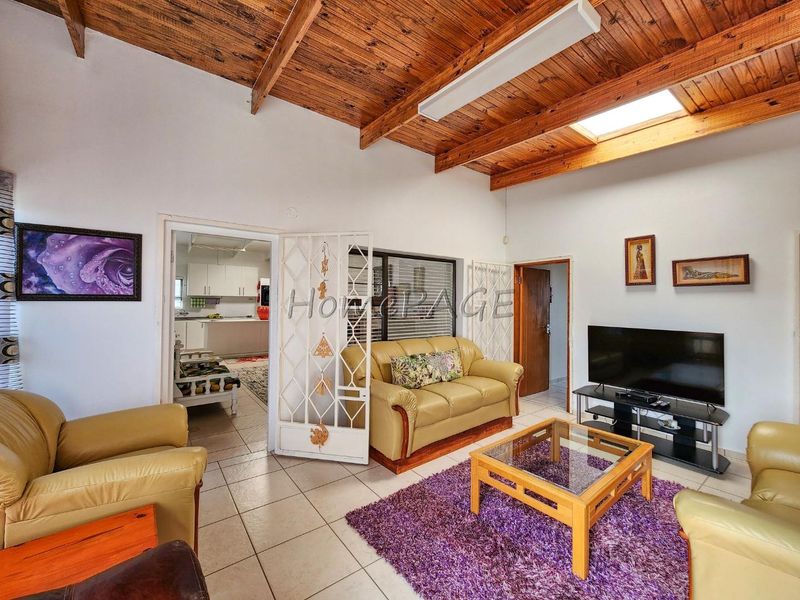 Ext 3 (North Dune), Henties Bay:  Spacious home with lots on offer - Photo 7