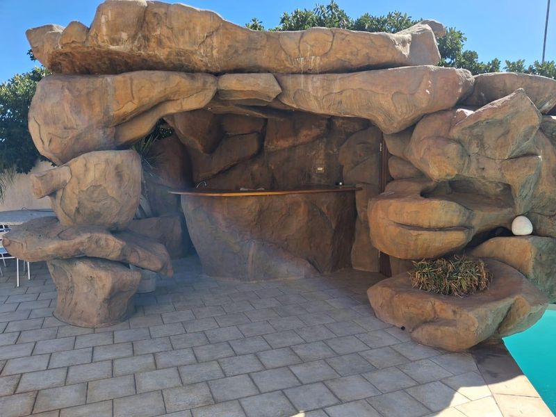 FOR SALE – EXCLUSIVE PROPERTY IN KLEIN WINDHOEK - Photo 4