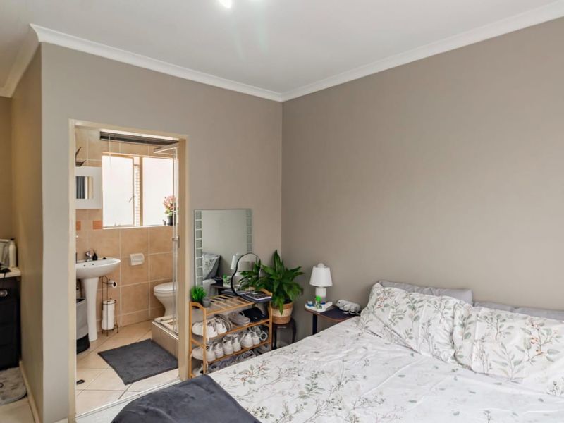 Modern 2 Bedroom, 2 Bathroom Apartment to Rent in Noordhang Randburg - Photo 10
