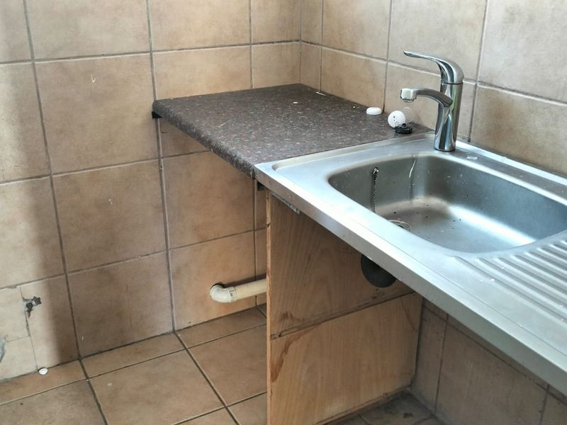 Prime Office to buy in 87 Kellnerstreet, Westdene - Photo 8