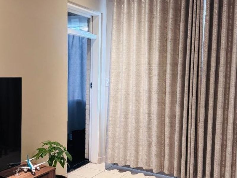 Safe and secure Flat for rent - Photo 2