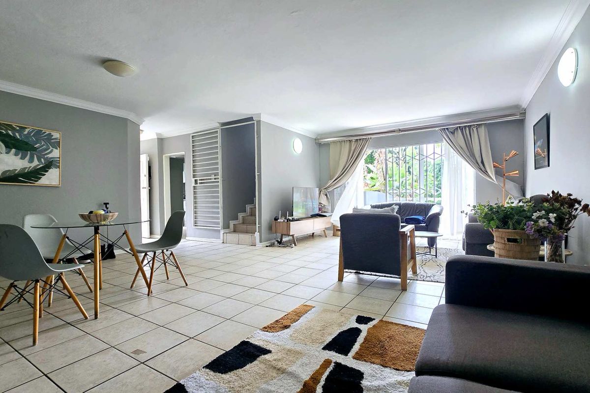 HIDDEN GEM 3 BEDROOM DUPLEX IN WATERKLOOF GLEN - Photo 5