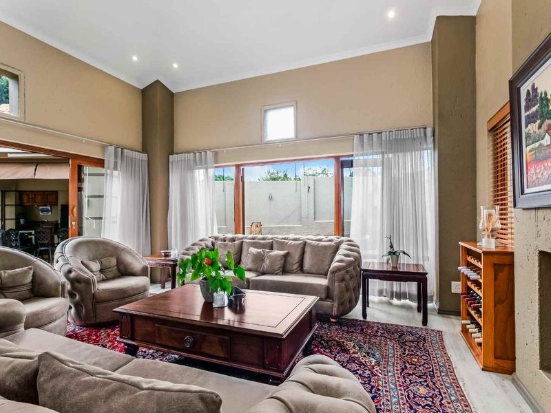 STUNNING FAMILY HOME BOASTING ALL THE BEST QUALITIES ONE WANTS IN A HOME - Photo 7