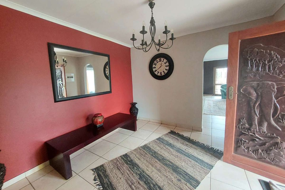 Country Living. City Flair - Photo 3