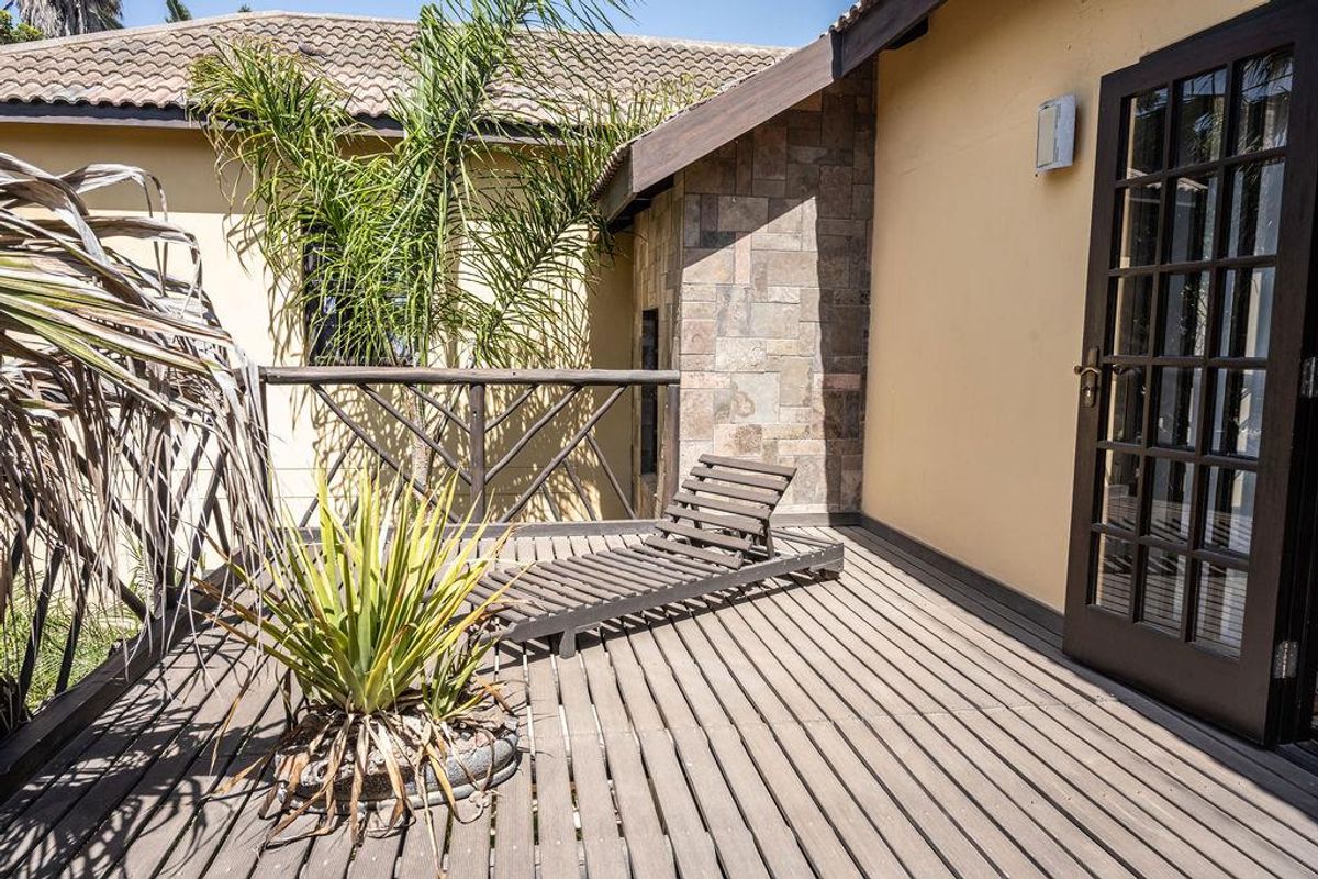 Classic Family Home with Flatlet for Sale in Kramersdorf - Photo 2