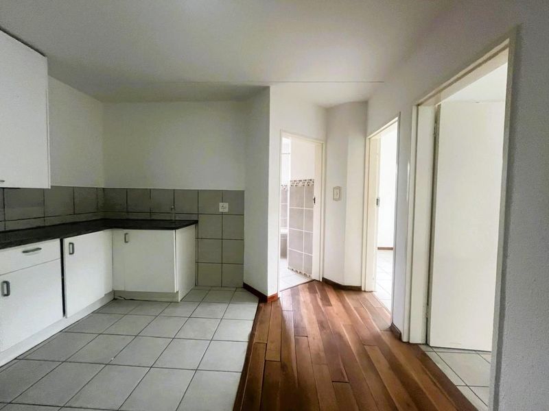 Comfortable Move-in ready - Ground floor 2 Bedroom Apartment - Photo 8