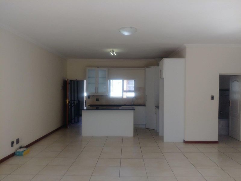 TREMENDOUS 2 BED 2 BATH APARTMENT IN THE BEAUTIFUL ARE OF PARKVIEW - Photo 6
