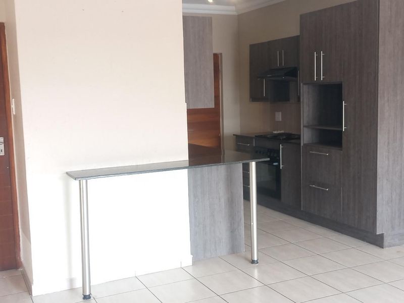 2 BEDROOM, 1 FULL BATHROOM FOR SALE IN TERENURE - Photo 2