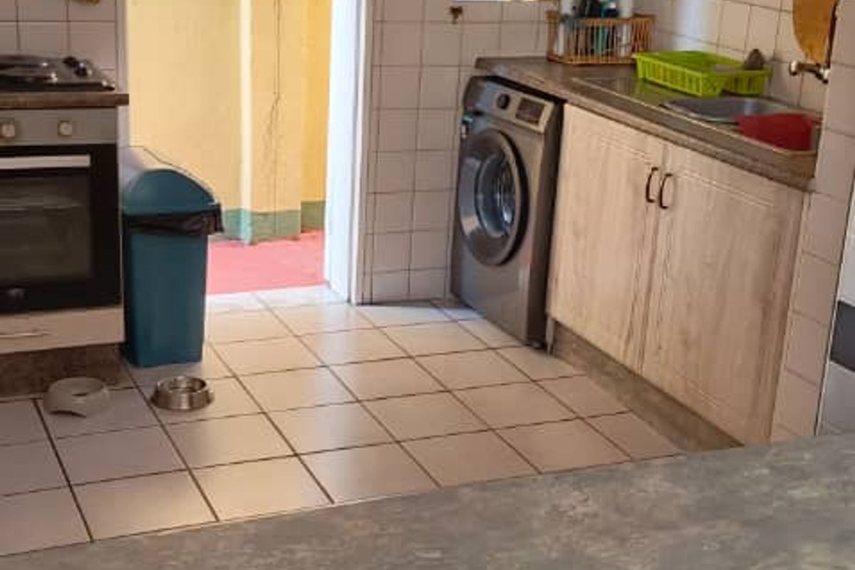 Hochland Park  Duplex Apartment - Photo 3