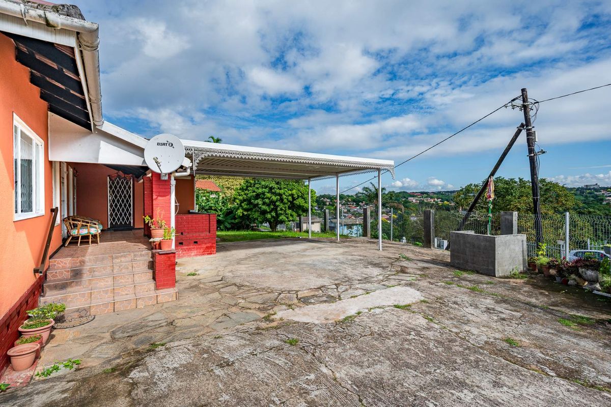 Don't miss out on this spacious, freestanding family home! - Photo 4