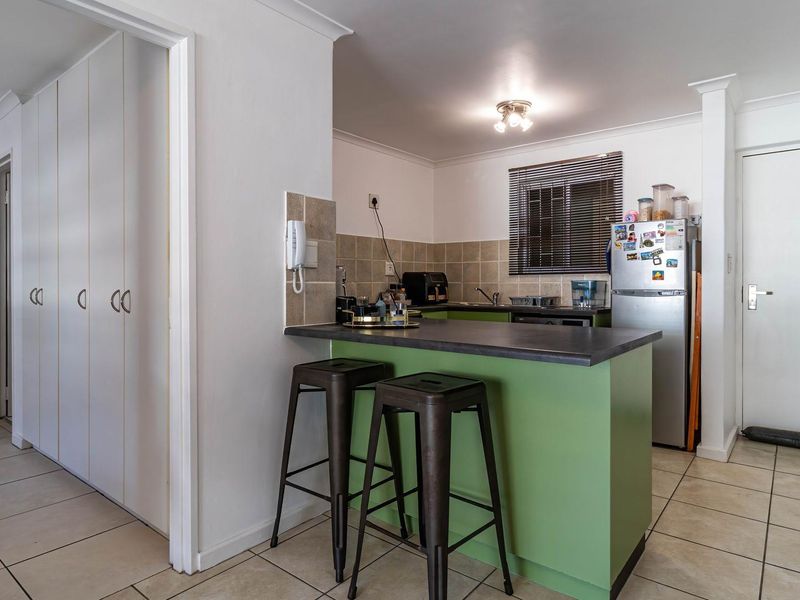 Investor's Dream, Brilliant Buy, Brilliant Price: 1-Bedroom Apartment in Vibrant Salt River - Photo 6