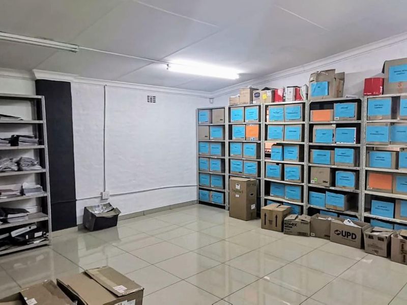 MULTI-USE FACTORY OR WAREHOUSE FOR SALE IN ELECTRON - Photo 3