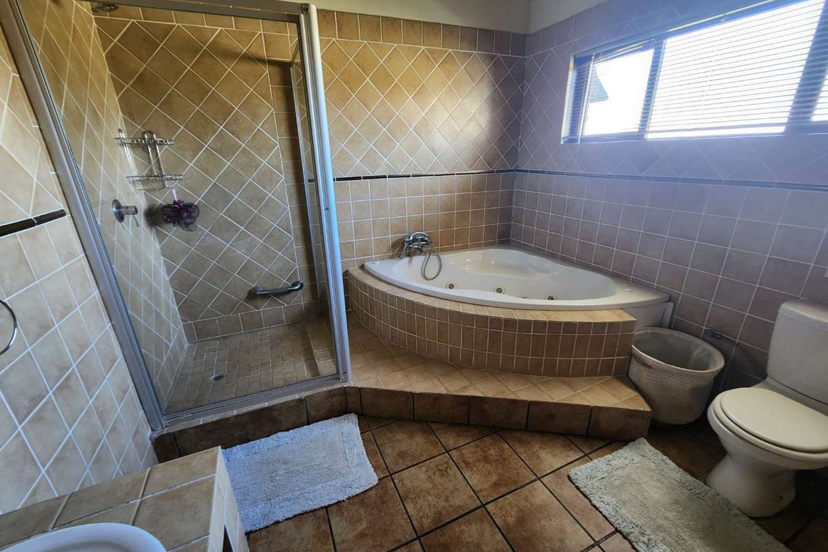 Life on the Vaal Dam with private waterfront - Photo 4