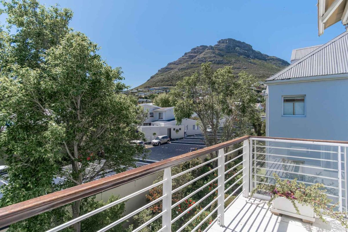 Modern Duplex apartment in Secure Hout Bay Estate - Photo 5