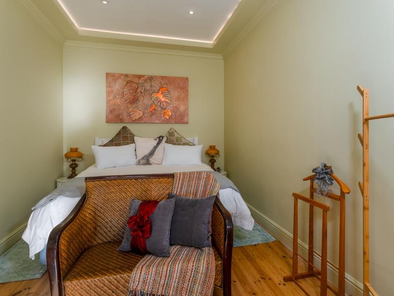 A rare coastal estate overlooking False Bay - Photo 8