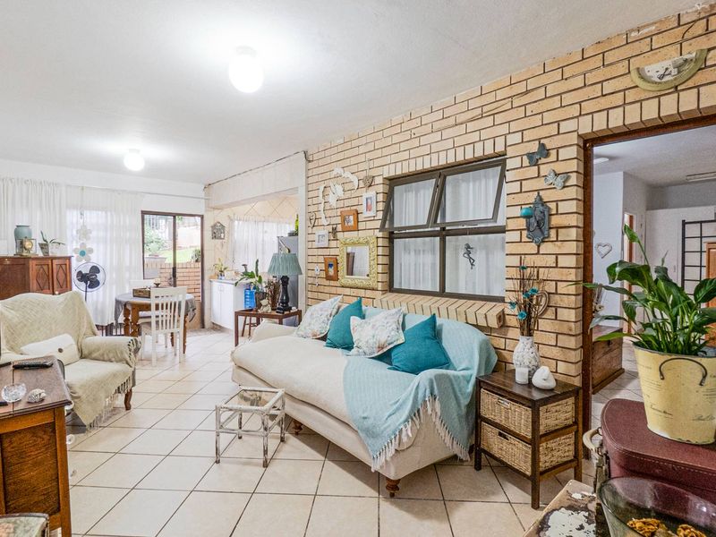 Spacious home with income generating cottage - Photo 8