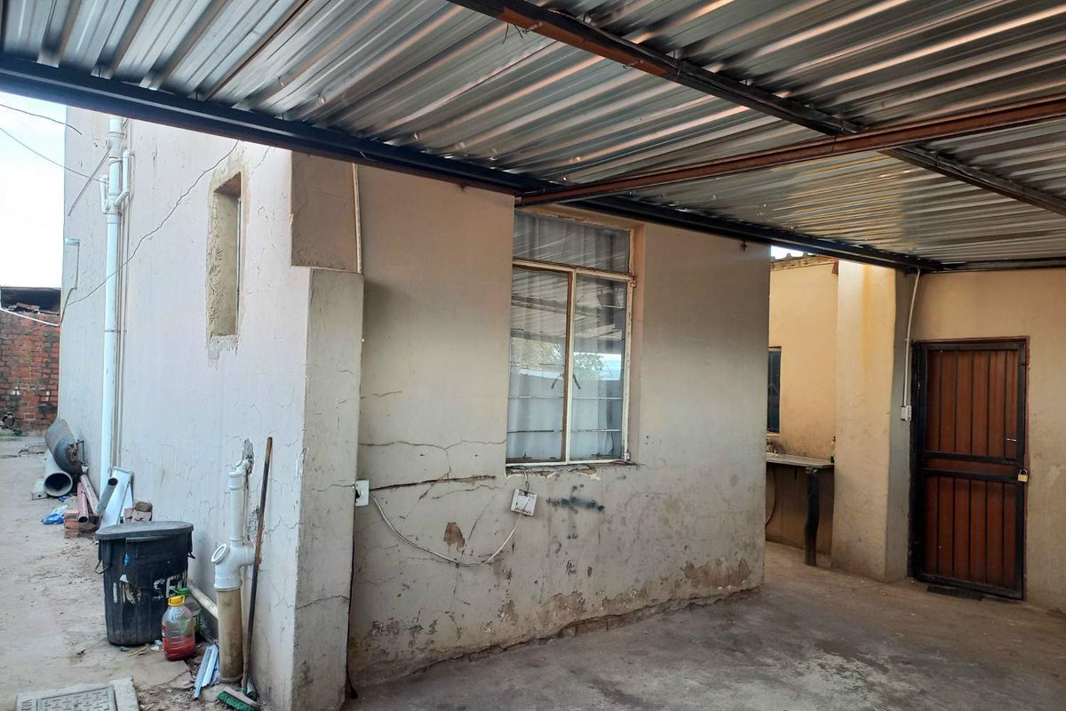 11 bedroom house for sale in Atteridgeville - Photo 5