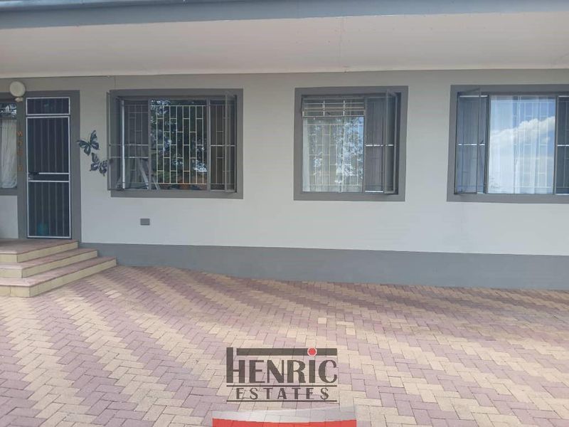 High Networth house - Photo 2