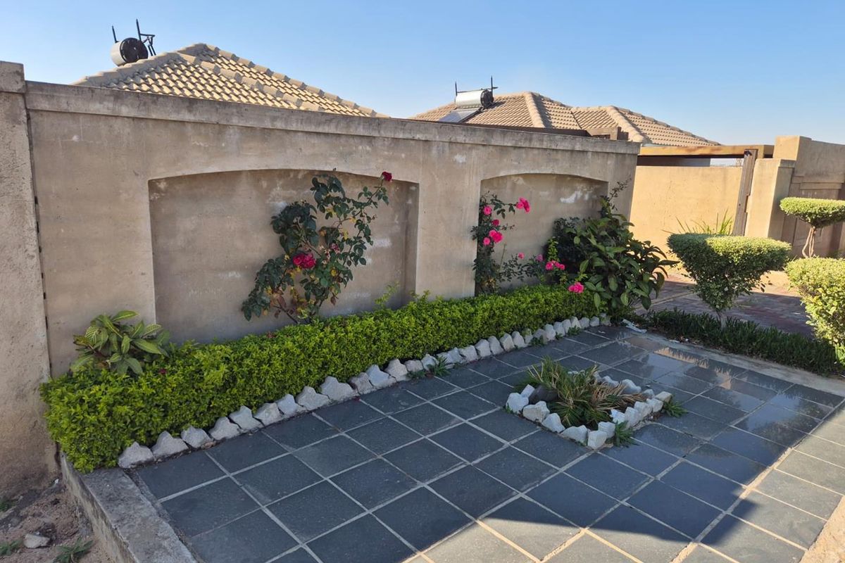 Riverside View- R 800 000 Family Home - Photo 3