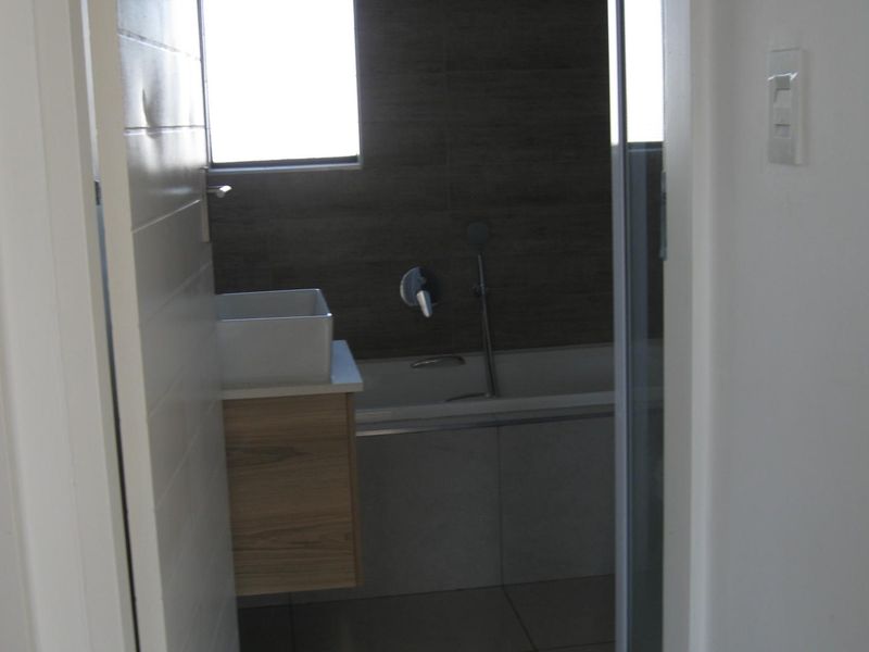 Stylish & Affordable Apartment in Irene – 2 Bedrooms and Great Amenities - Photo 9