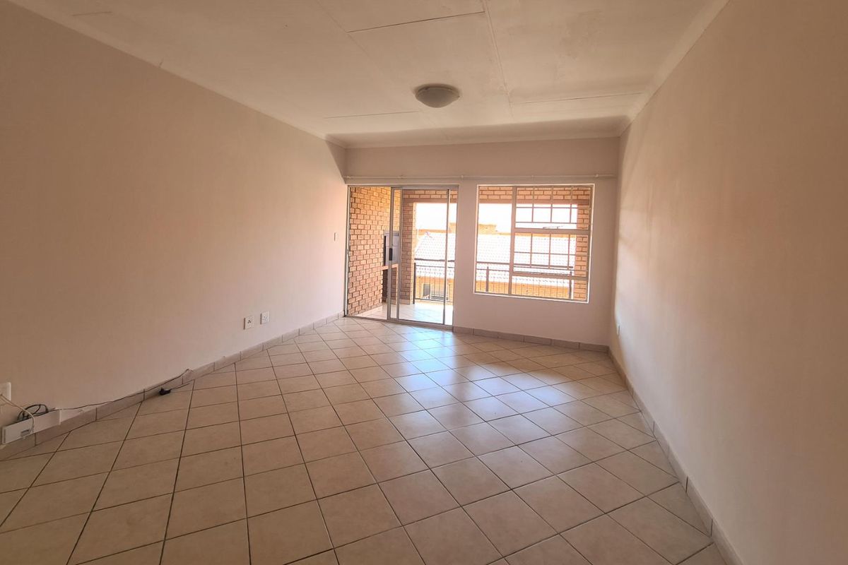 Loadshedding free area - A perfect lock up and go! - Photo 3