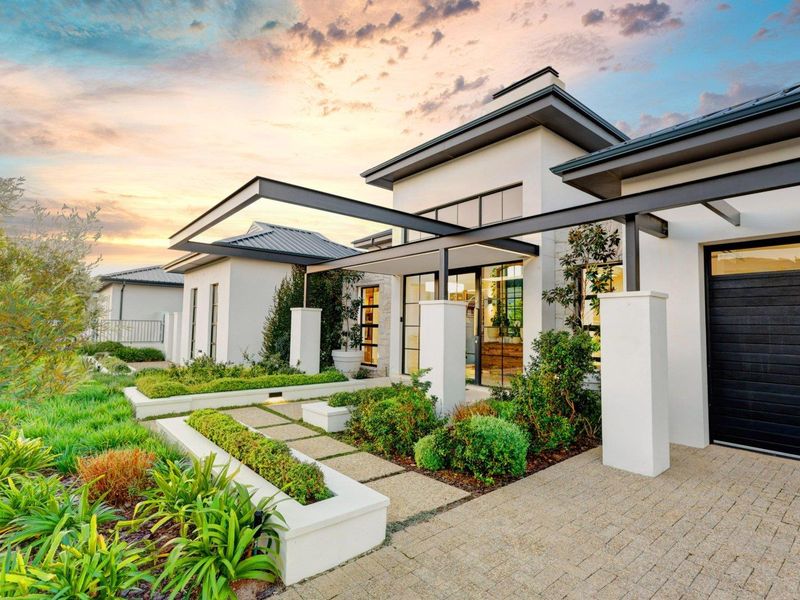 An extraordinary home crafted for individuals with refined taste and a unique sense of style! - Photo 5