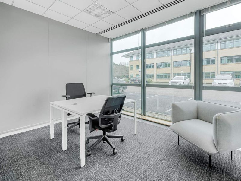 Private office space for 2 persons in Regus Silver Lakes - Photo 1