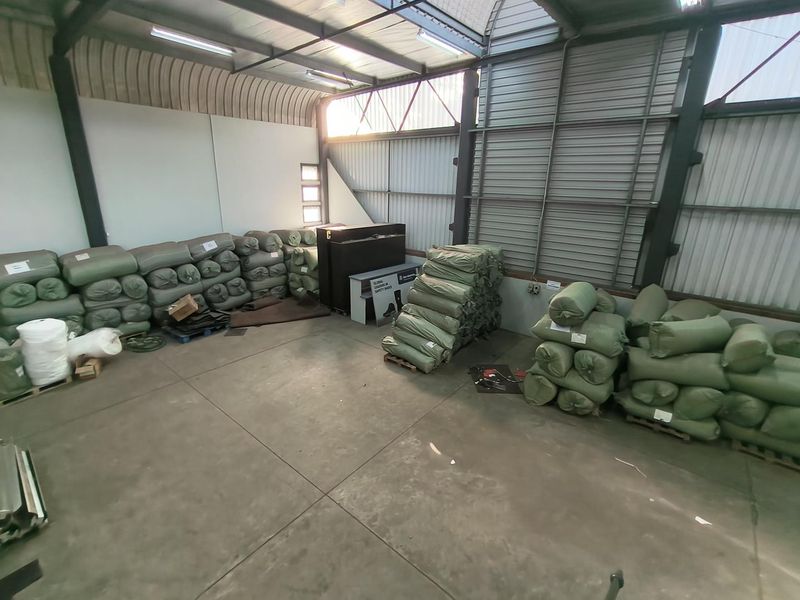 Industrial Park - Mini Factory - 261m2 - Photo 6