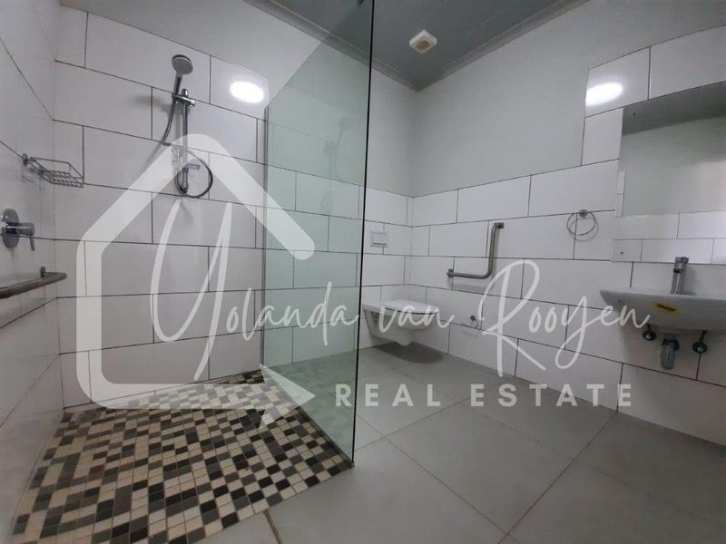 DREAM APARTMENT in FINKENSTEIN MANOR - Photo 5