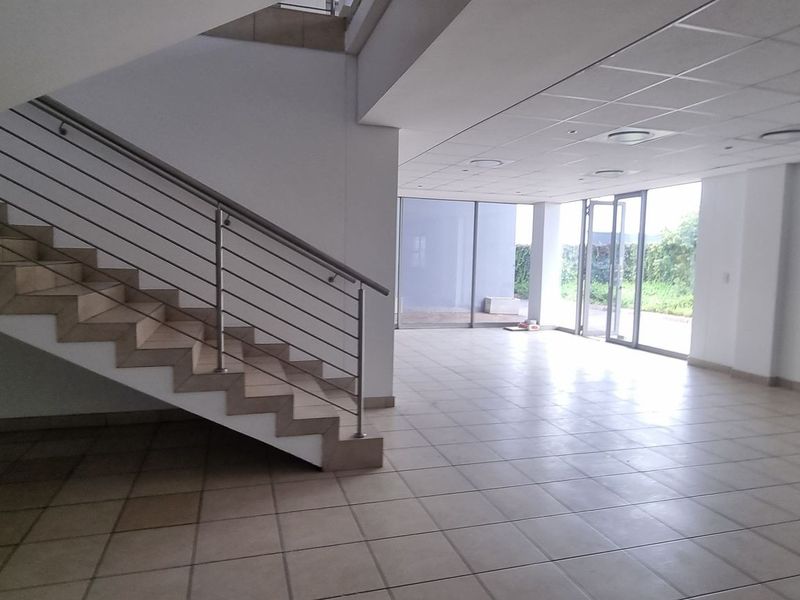 11 695m2 R21 Olifantsfontein Warehouse To Let - Photo 10