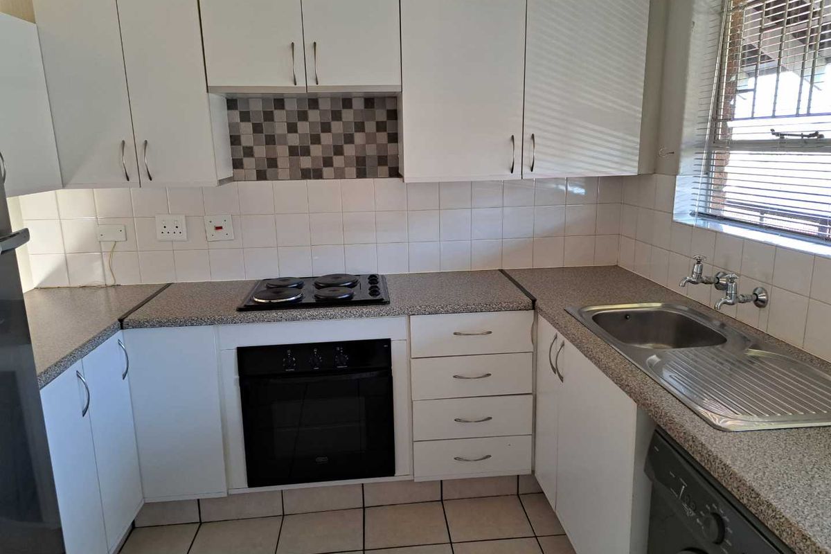 2 Bedroom Apartment for Sale in Ravenswood - Photo 4