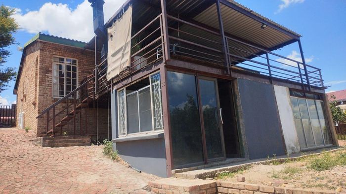 Property #2468698, House For Sale in Vaaloewer