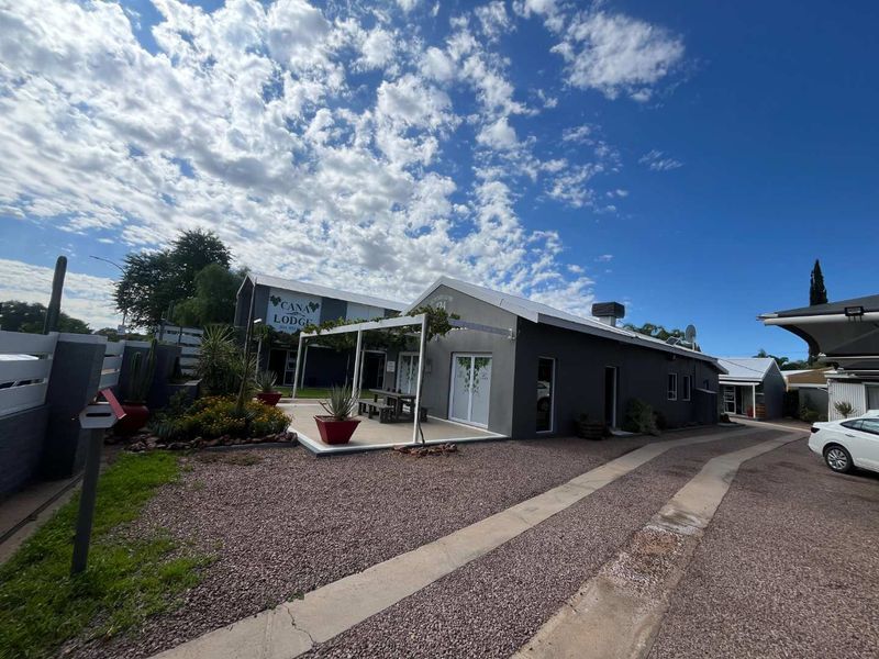 Stunning Guesthouse in a Prime Location – A Rare Investment Opportunity! - Photo 10