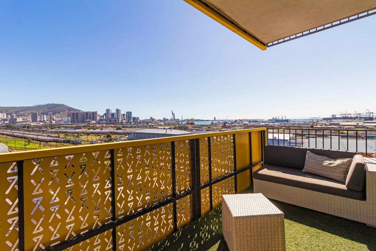 Luxury Corner Apartment with Panoramic - Photo 3