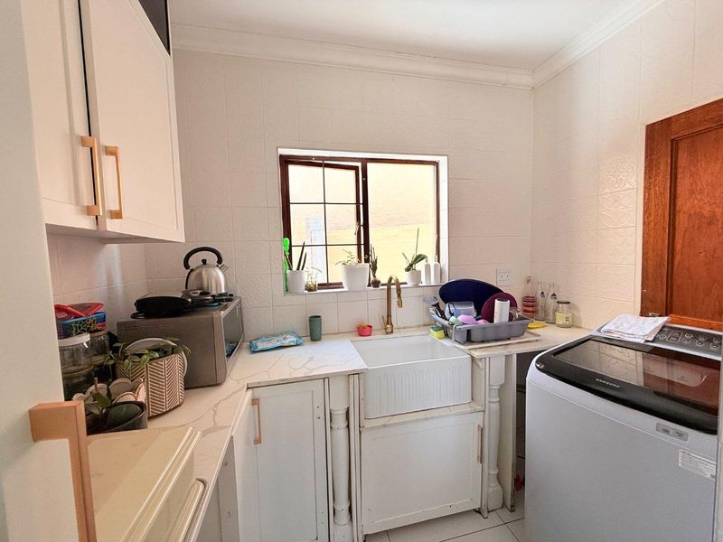 Discover Elegance: Your Dream Home Awaits! - Photo 7