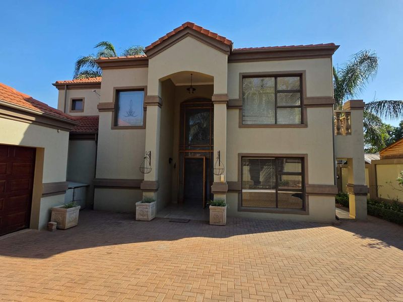 5 Bedroom Family Home in Da-Nice Estate