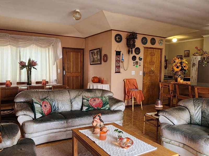 House with seperate flat. - Photo 9