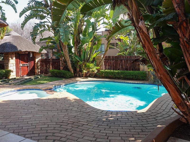 Stunning 1 bed, 1 bath apartment - Photo 3