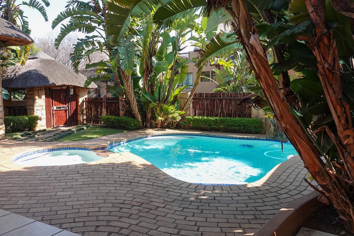 Stunning 1 bed, 1 bath apartment - Photo 3