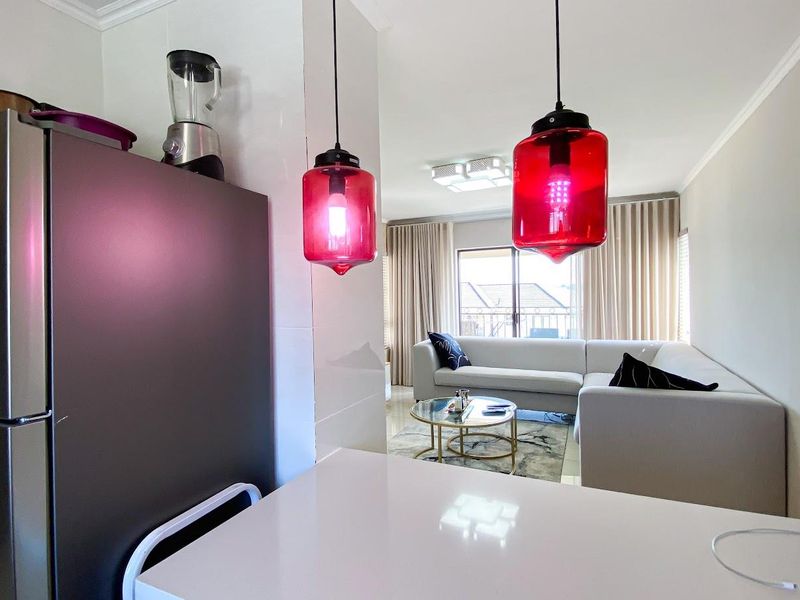 2 Bed 2 Bath Executive Apartment - Photo 10