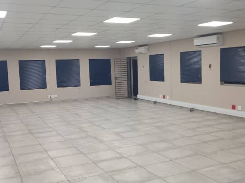 INVESTMENT OPPORTUNITY - A GRADE OFFICE UNIT FOR SALE - KLEIN WINDHOEK - Photo 2