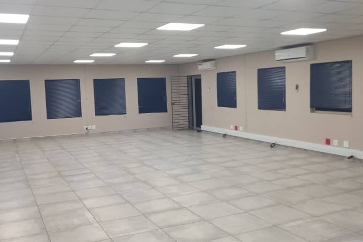 INVESTMENT OPPORTUNITY - A GRADE OFFICE UNIT FOR SALE - KLEIN WINDHOEK - Photo 2