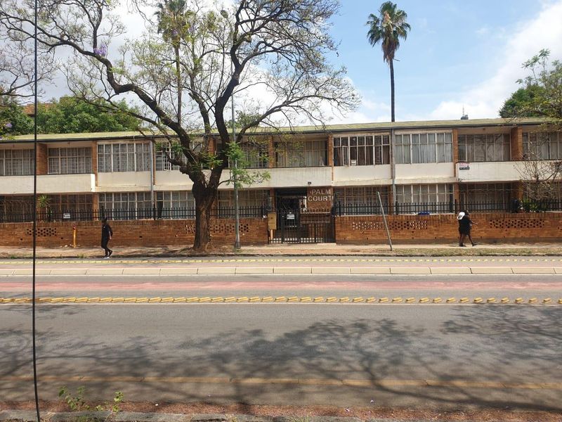 BARGAIN INVESTMENT !! - Photo 3