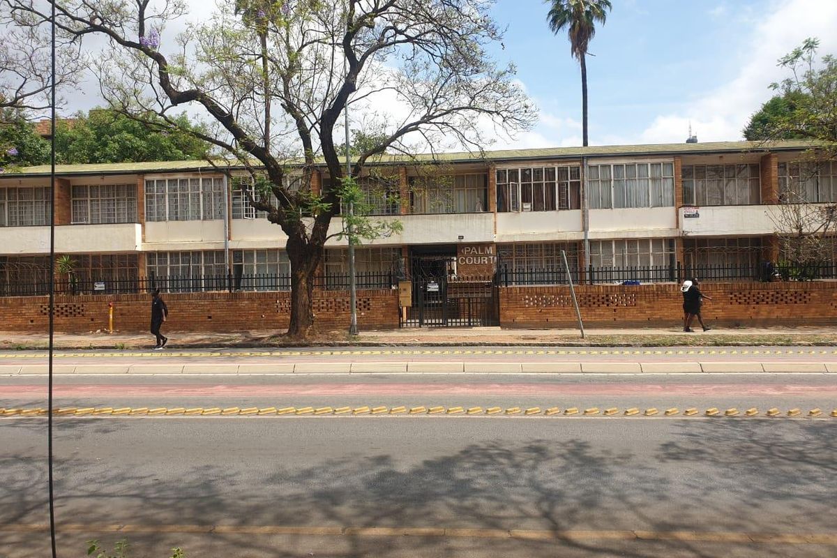 BARGAIN INVESTMENT !! - Photo 3