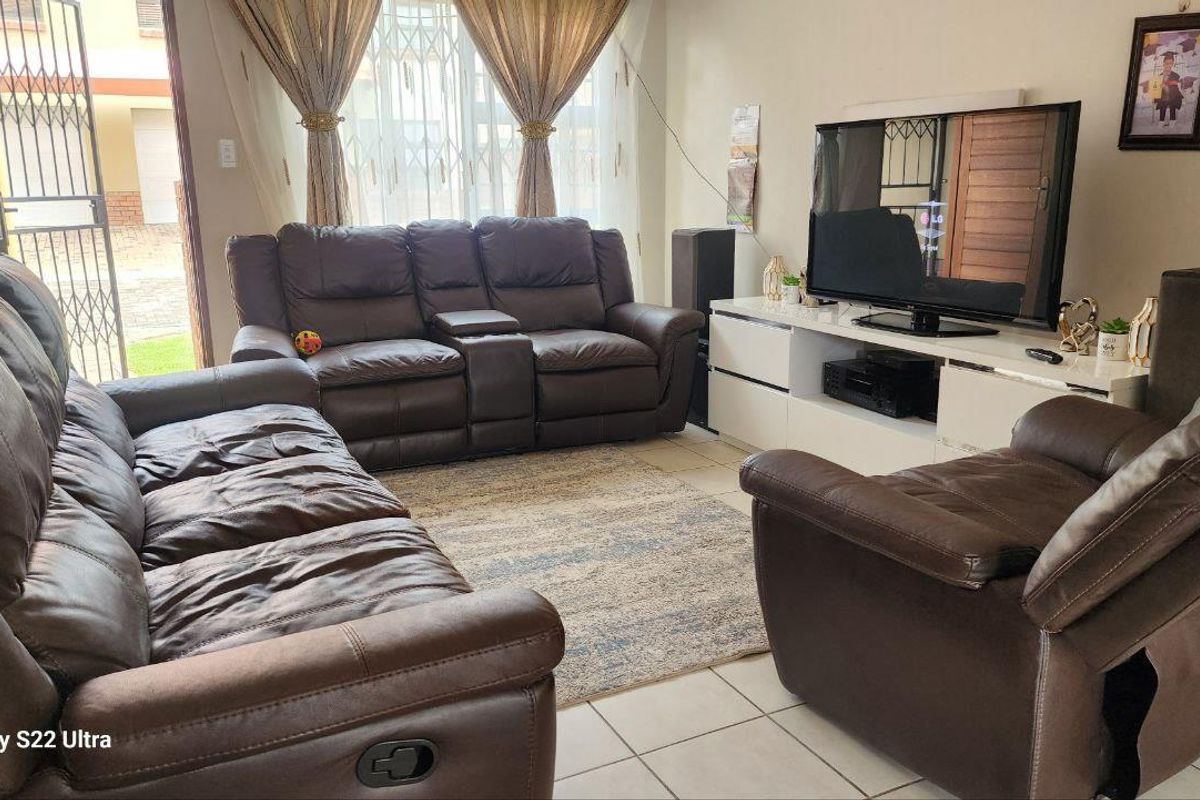 Comfort,Space and Everyday Elegance - Photo 5